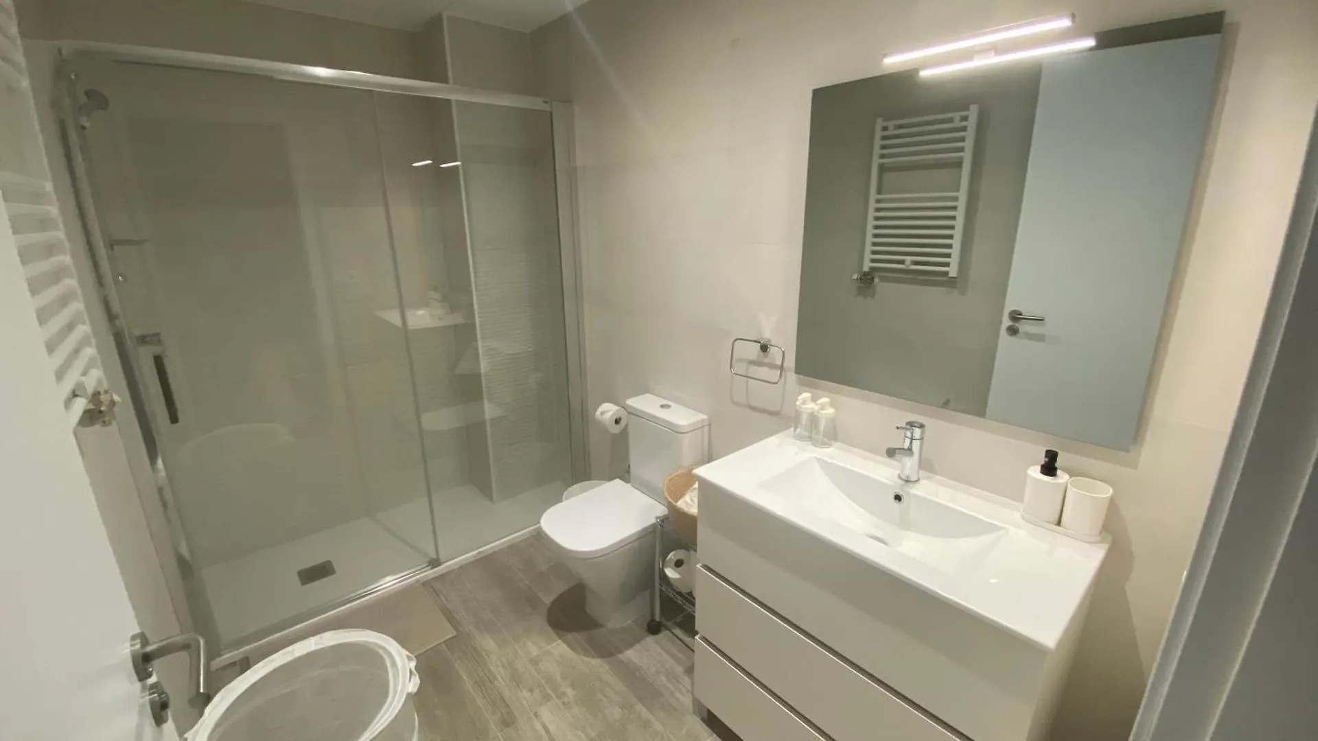 Candi House Barcelona Apartment