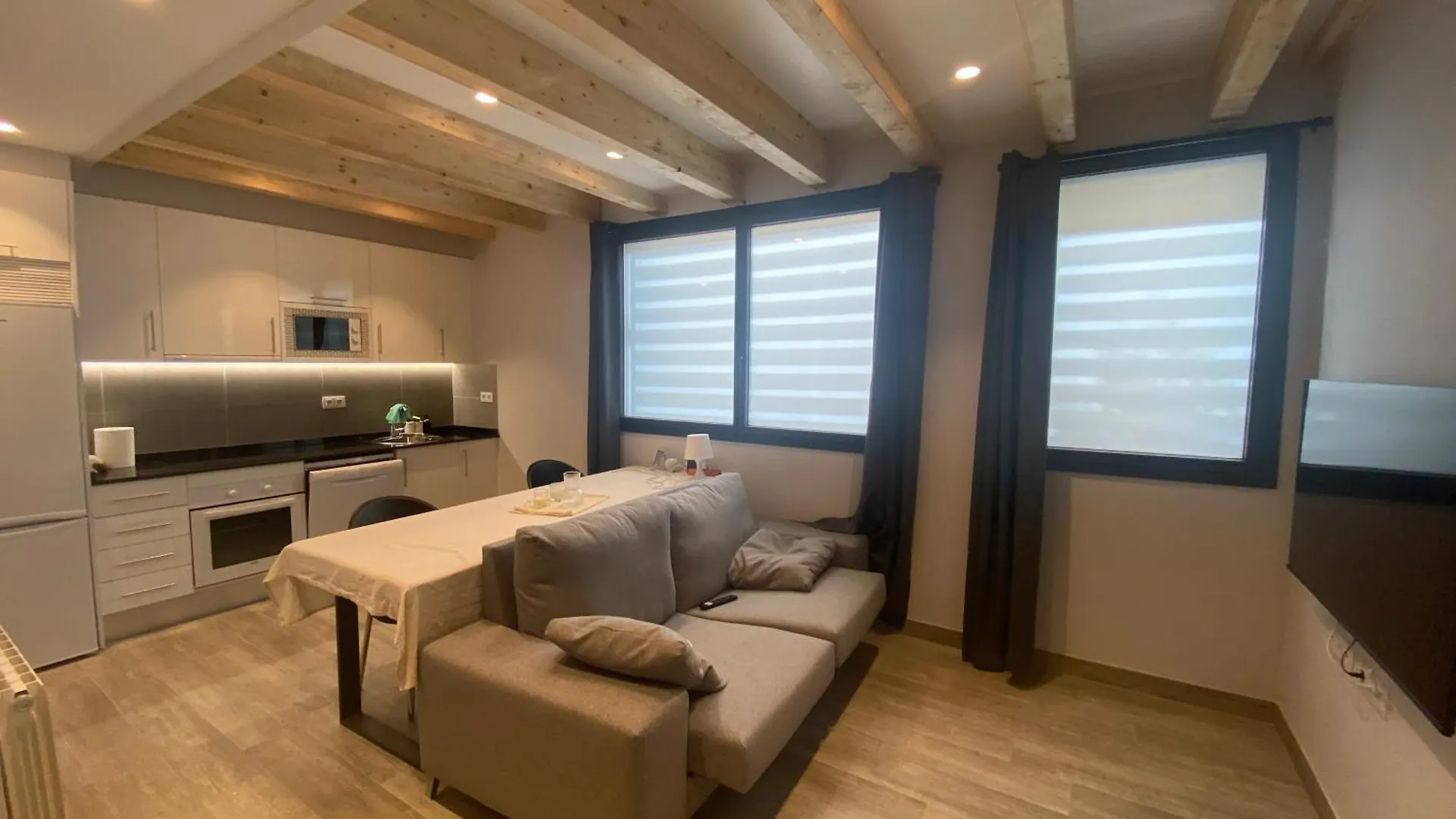 Candi House Barcelona Apartment